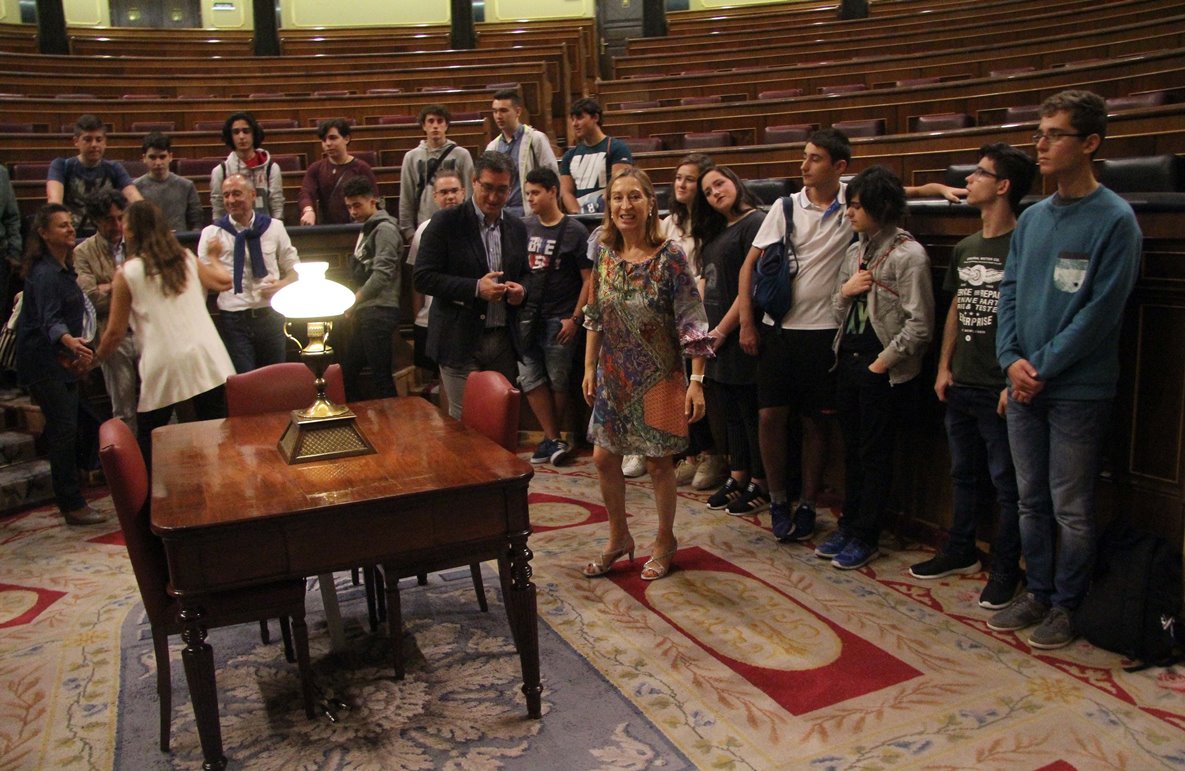 MADRID 29/09/2017. Visita de los alumnos del Instituto de Vegadeo al Congreso de los Diputados.